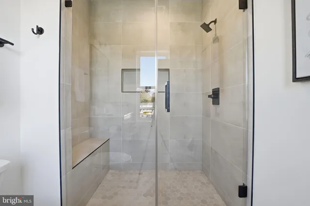 $2,275,000 | 612 Gibson Circle Southwest, Vienna, VA 22180