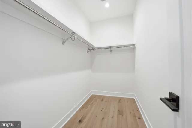 $2,275,000 | 612 Gibson Circle Southwest, Vienna, VA 22180