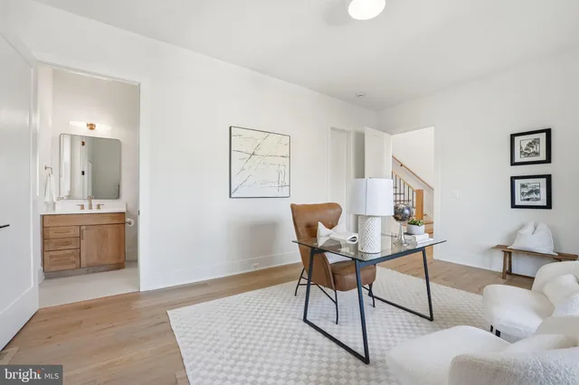 $2,275,000 | 612 Gibson Circle Southwest, Vienna, VA 22180