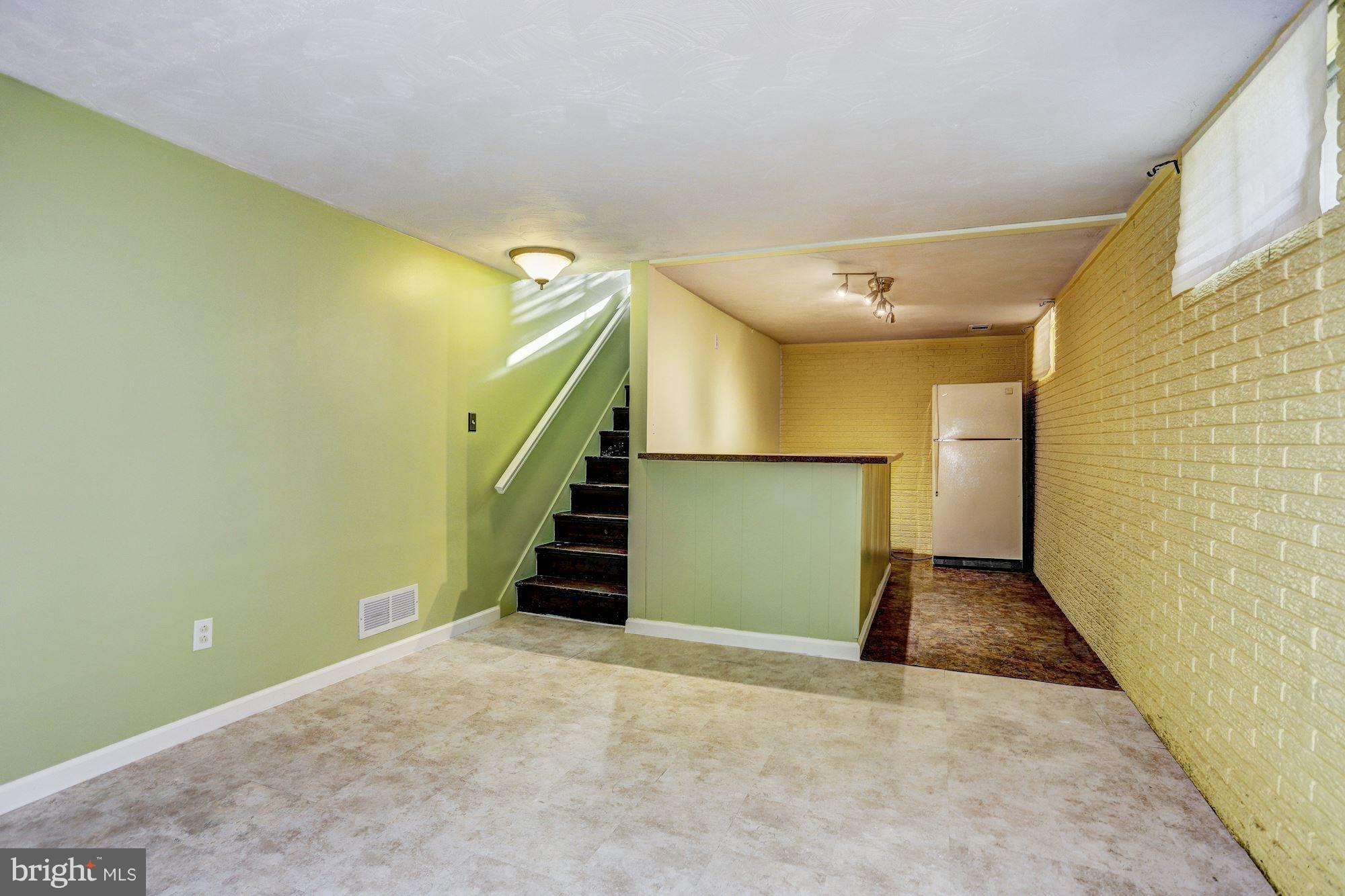 1015 Dunholme Road Reisterstown, MD 21136 - Photo 17 of 26 Family Room