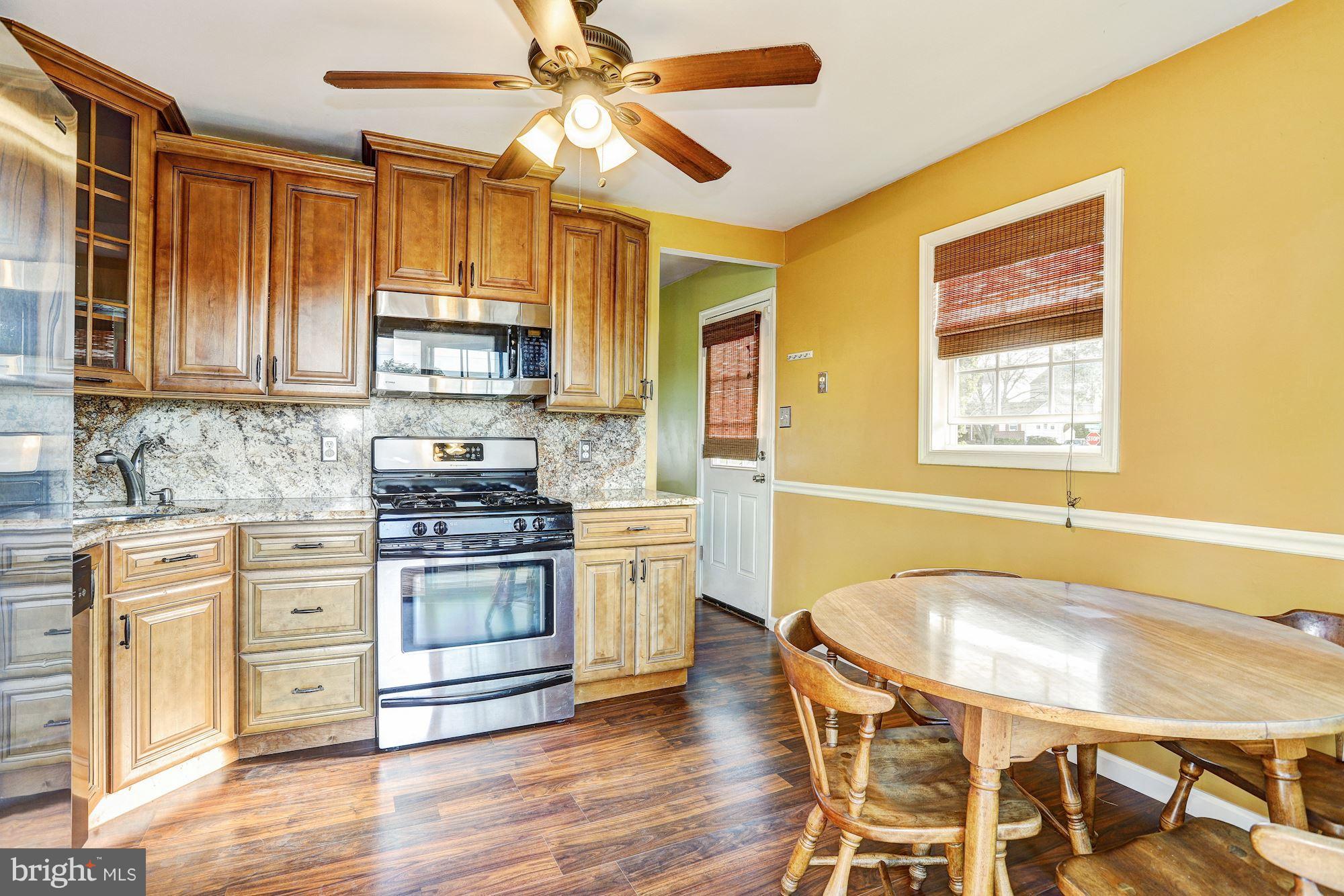 1015 Dunholme Road Reisterstown, MD 21136 - Photo 7 of 26 Eat-In Kitchen
