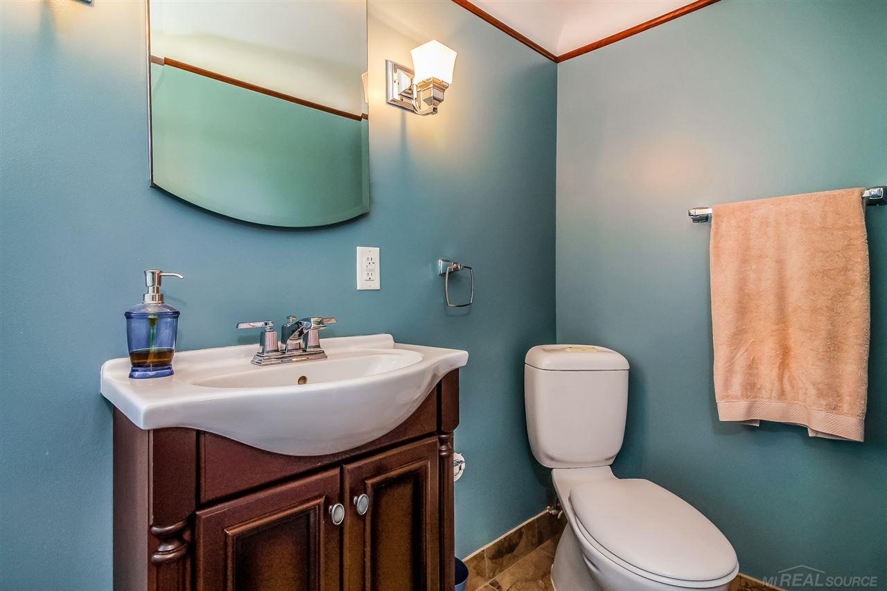 2052 Bauman Road Columbus, MI 48063 - Photo 18 of 31 31350677-17.JPG