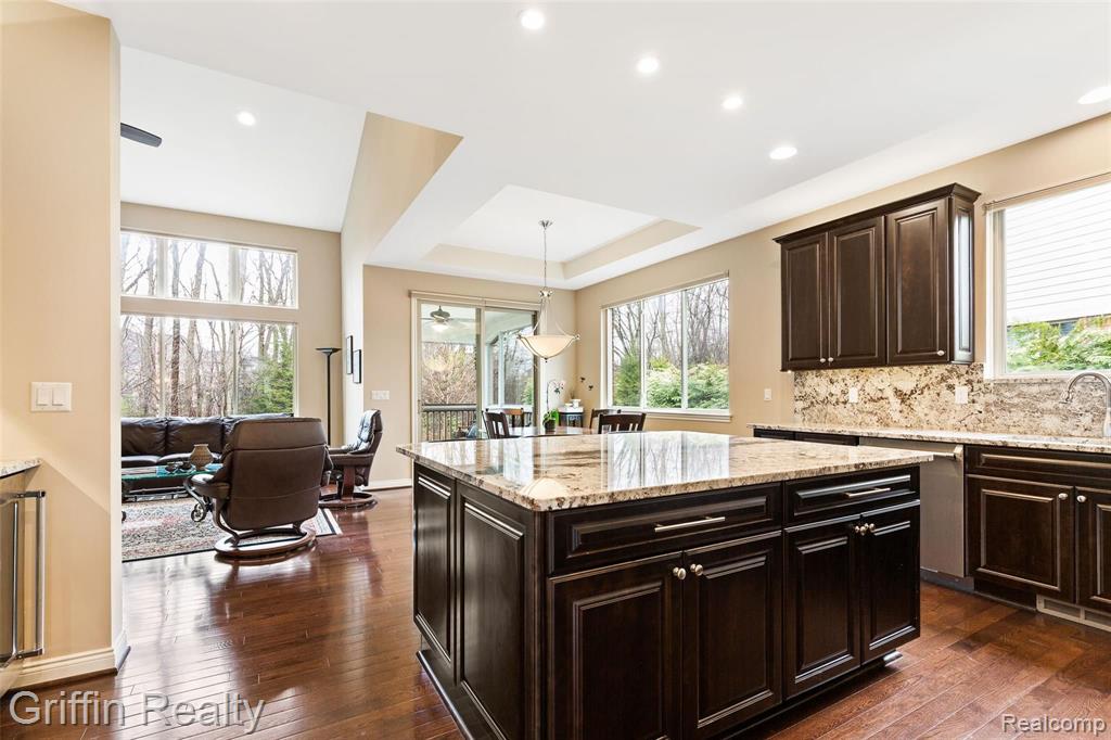 3763 Windingbrook Circle, Unit 35 Rochester Hills, MI 48309 - Photo 13 of 44