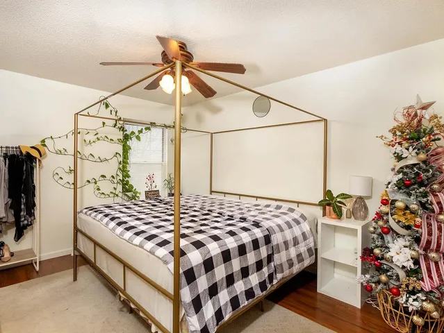 $2,300 | 2120 Brittany Court, Glendale Heights, IL 60139