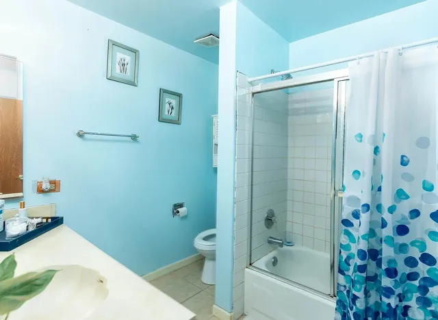 $2,300 | 2120 Brittany Court, Glendale Heights, IL 60139