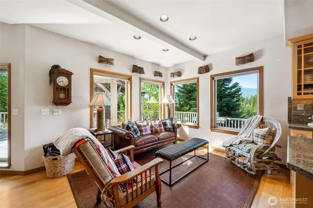 $1,150,000 | 132 Hellem Drive, Packwood, WA 98361