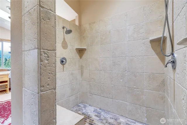 $1,150,000 | 132 Hellem Drive, Packwood, WA 98361