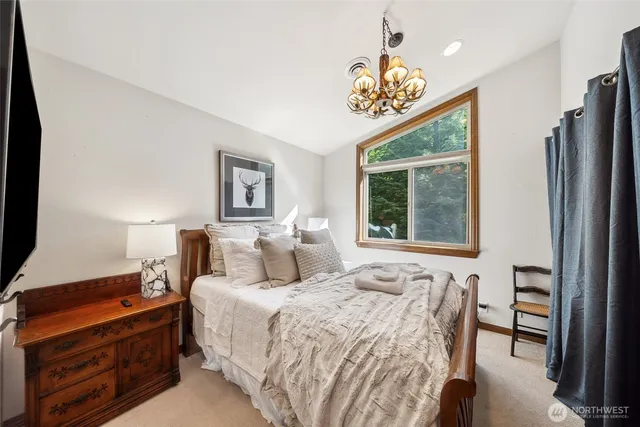 $1,150,000 | 132 Hellem Drive, Packwood, WA 98361