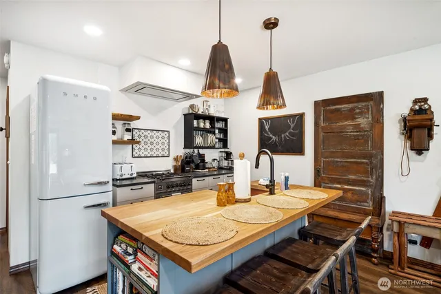 $1,150,000 | 132 Hellem Drive, Packwood, WA 98361