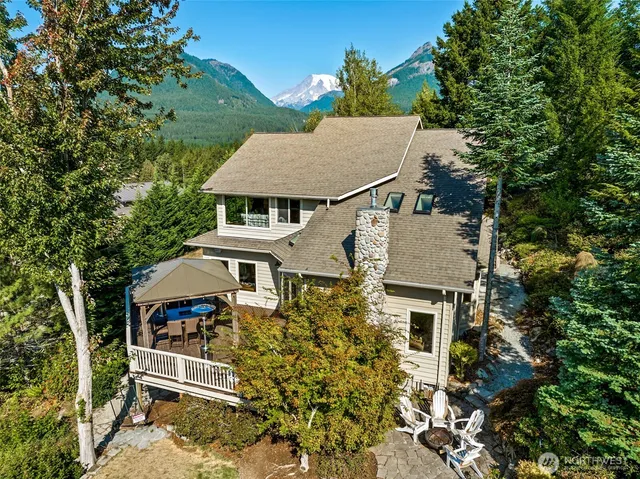$1,150,000 | 132 Hellem Drive, Packwood, WA 98361