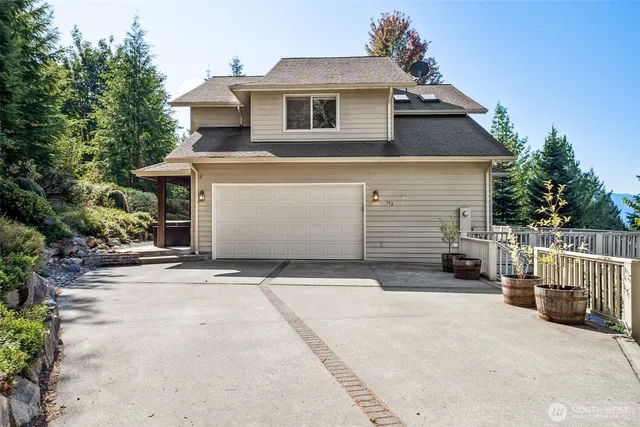 $1,150,000 | 132 Hellem Drive, Packwood, WA 98361