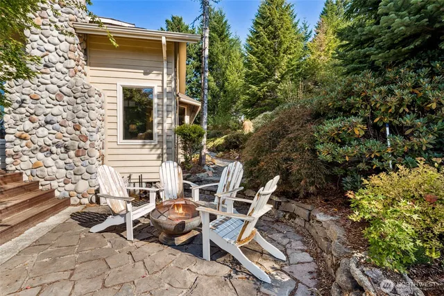 $1,150,000 | 132 Hellem Drive, Packwood, WA 98361