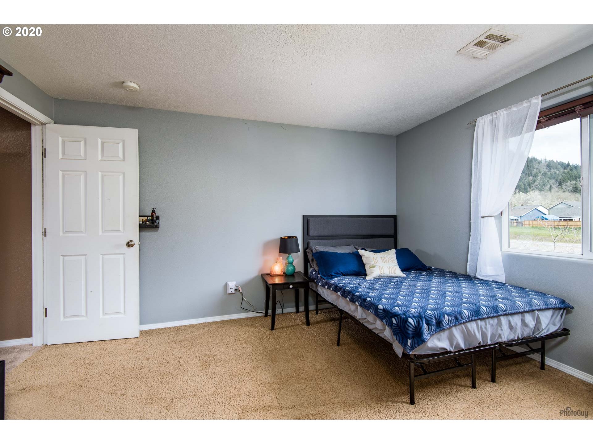 1525 South 58th Street Springfield, OR 97478 - Photo 17 of 27