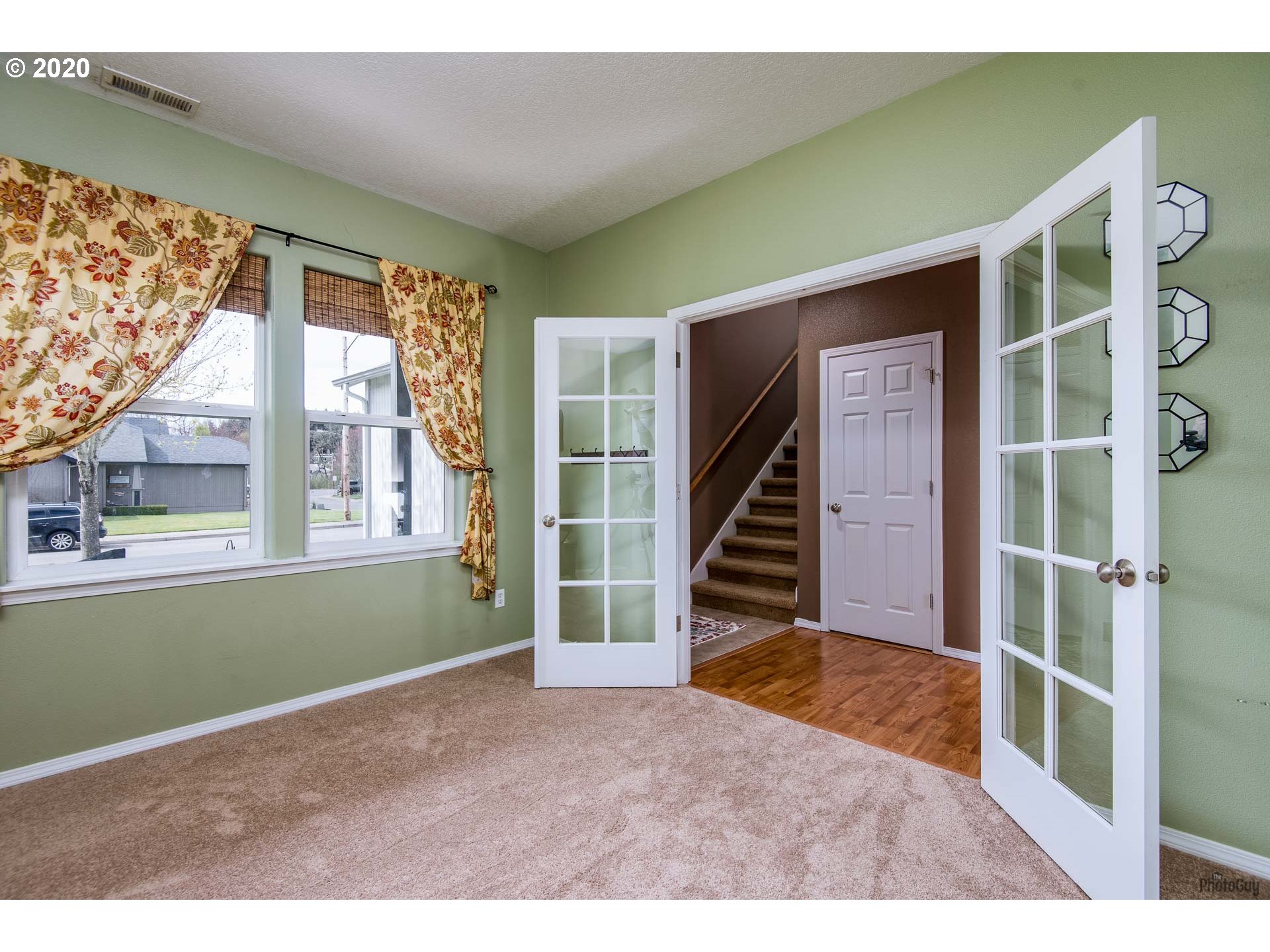1525 South 58th Street Springfield, OR 97478 - Photo 4 of 27