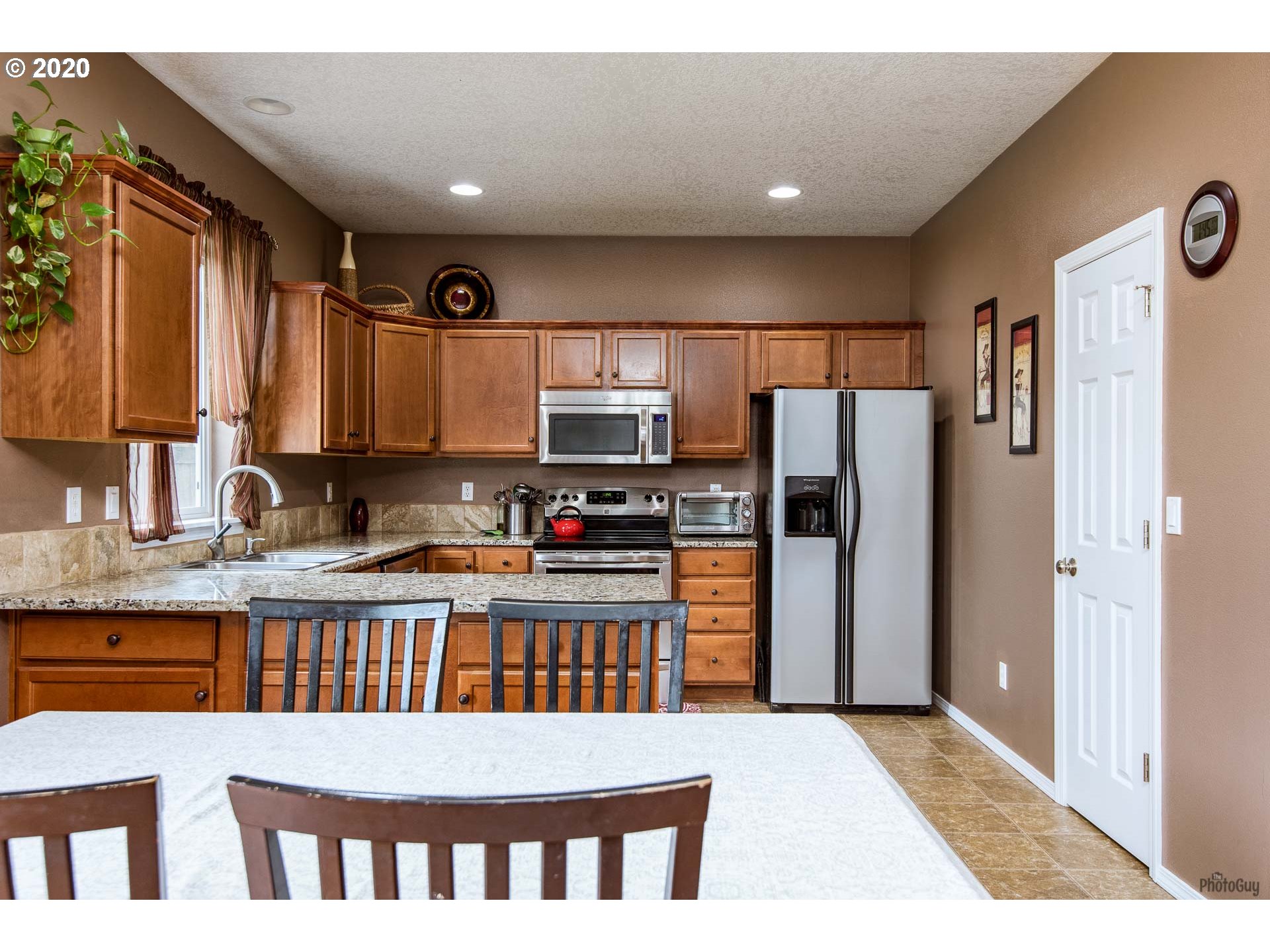 1525 South 58th Street Springfield, OR 97478 - Photo 9 of 27