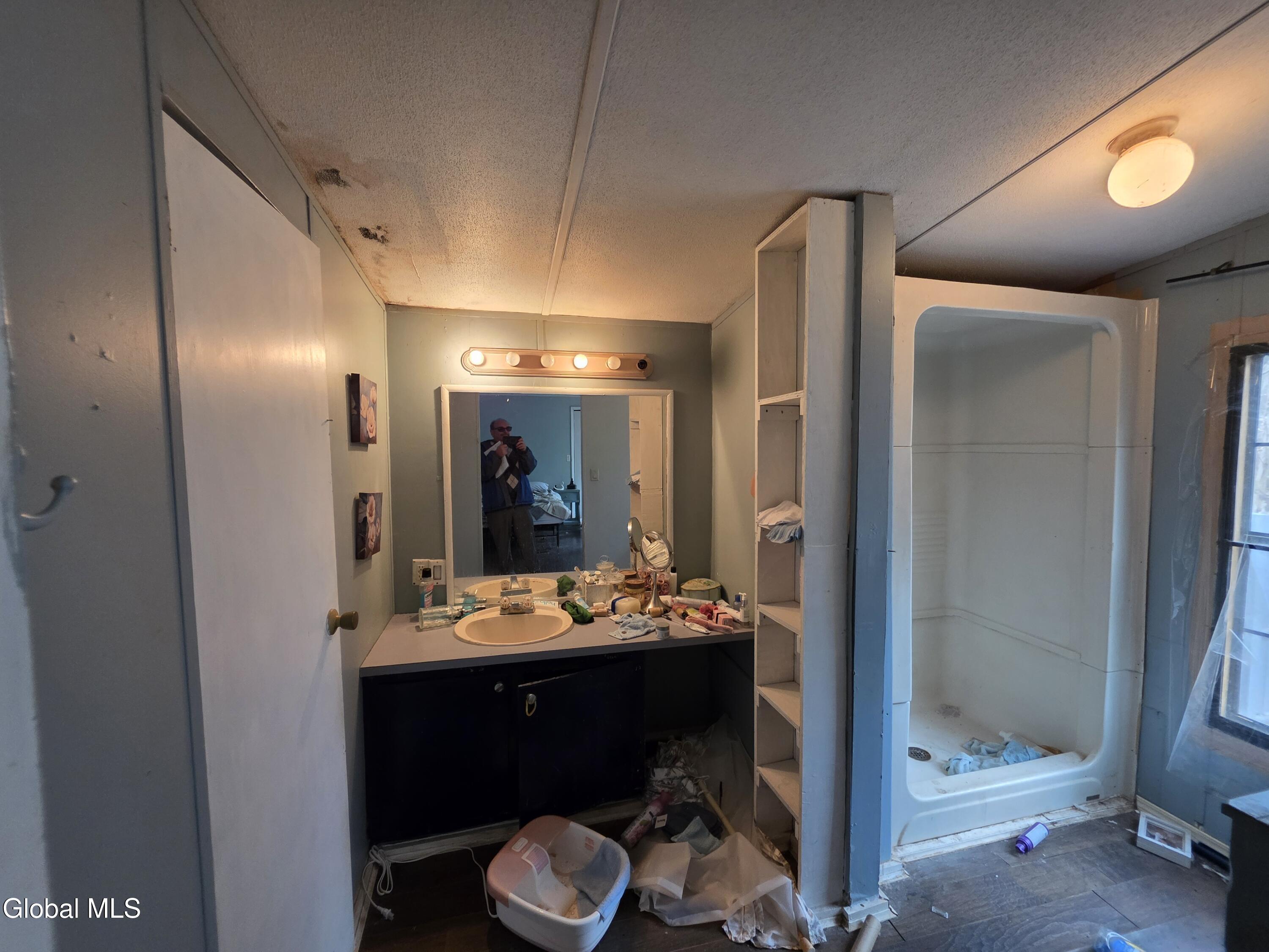 141 Heath Road Corinth, NY 12822 - Photo 7 of 16 6