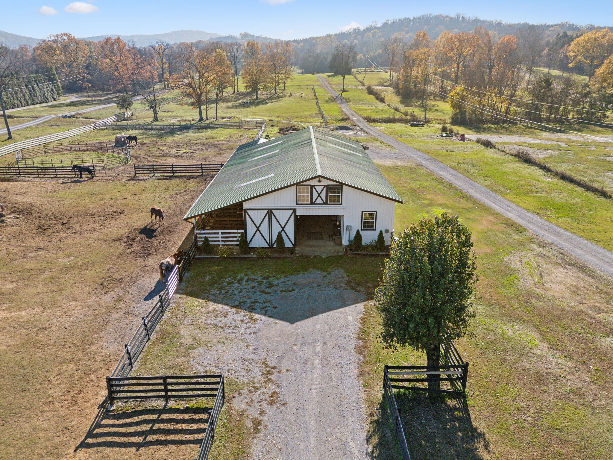576 Rocky Valley Road Lebanon, TN 37090 - Photo 50 of 62 a view of a yard with an ocean
