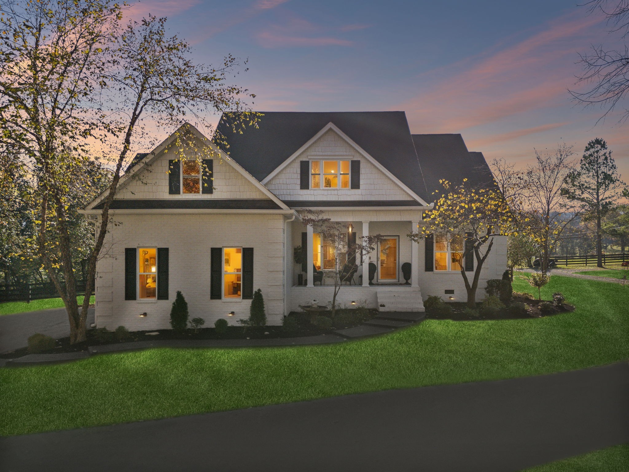 576 Rocky Valley Road Lebanon, TN 37090 - Photo 5 of 62 a front view of a house with a yard