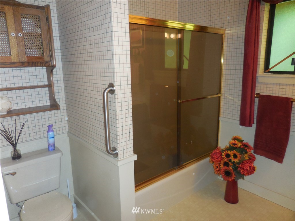 4487 Arvick Road Southeast Port Orchard, WA 98366 - Photo 12 of 25 Gallery Image 12
