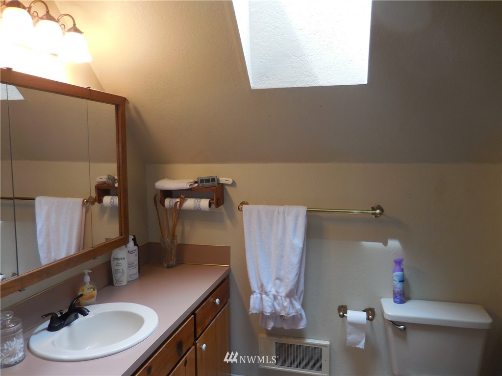 4487 Arvick Road Southeast Port Orchard, WA 98366 - Photo 20 of 25 Gallery Image 20
