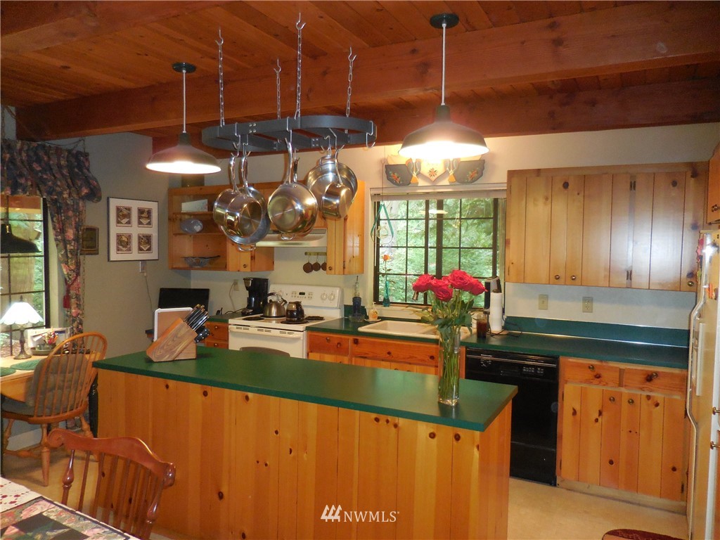 4487 Arvick Road Southeast Port Orchard, WA 98366 - Photo 6 of 25 Gallery Image 6
