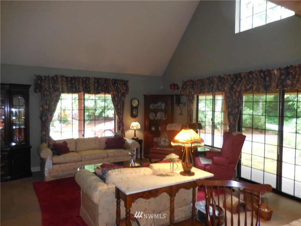 4487 Arvick Road Southeast Port Orchard, WA 98366 - Photo 8 of 25 Gallery Image 8