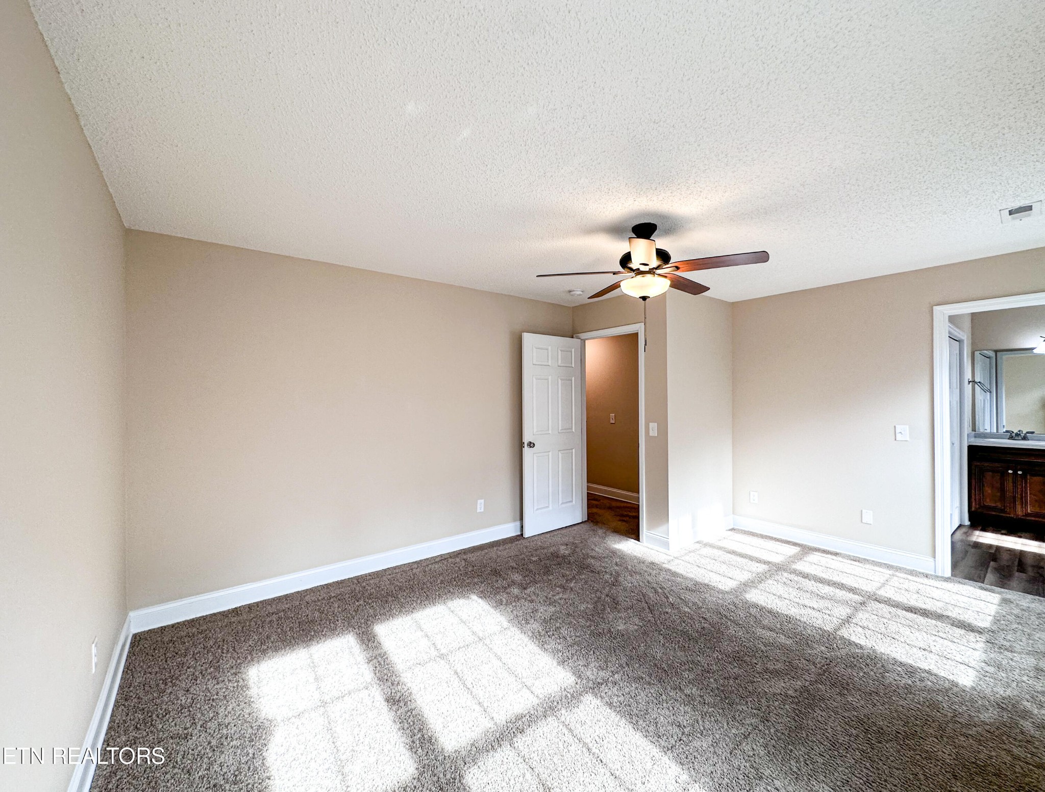 4164 Webb Road Chattanooga, TN 37416 - Photo 17 of 25 Gallery Image 17