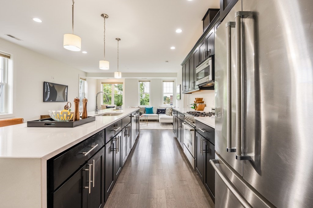 57 Pitman Street, Unit 4 Somerville, MA 02143 - Photo 9 of 32