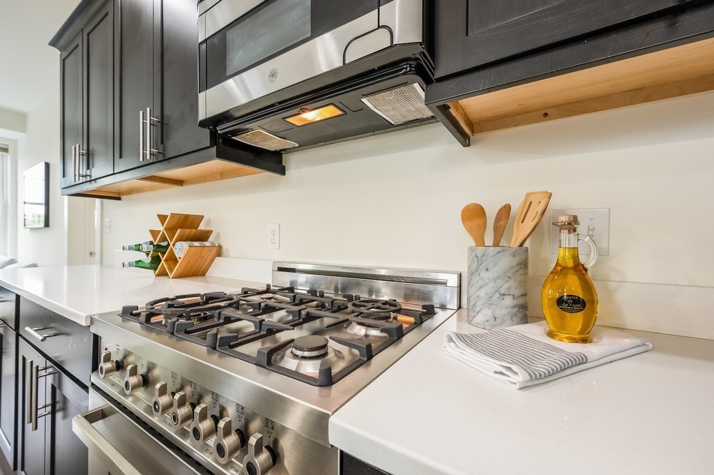 57 Pitman Street, Unit 4 Somerville, MA 02143 - Photo 10 of 32