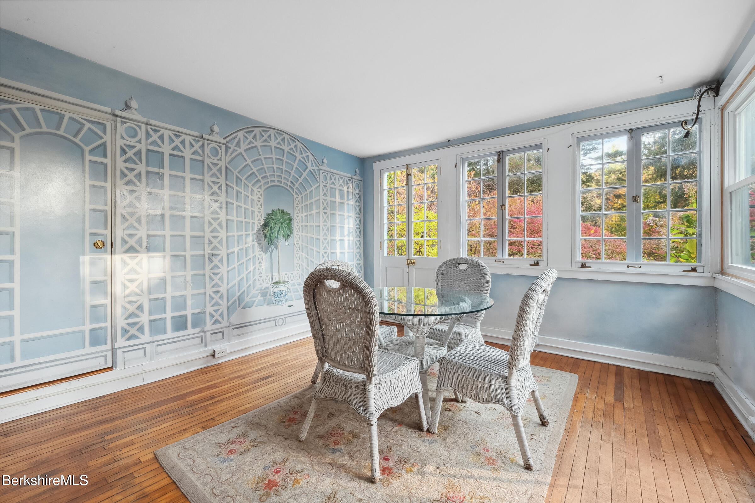 82 East Main Street Stockbridge, MA 01262 - Photo 22 of 52 a dining room with furniture and wooden floor