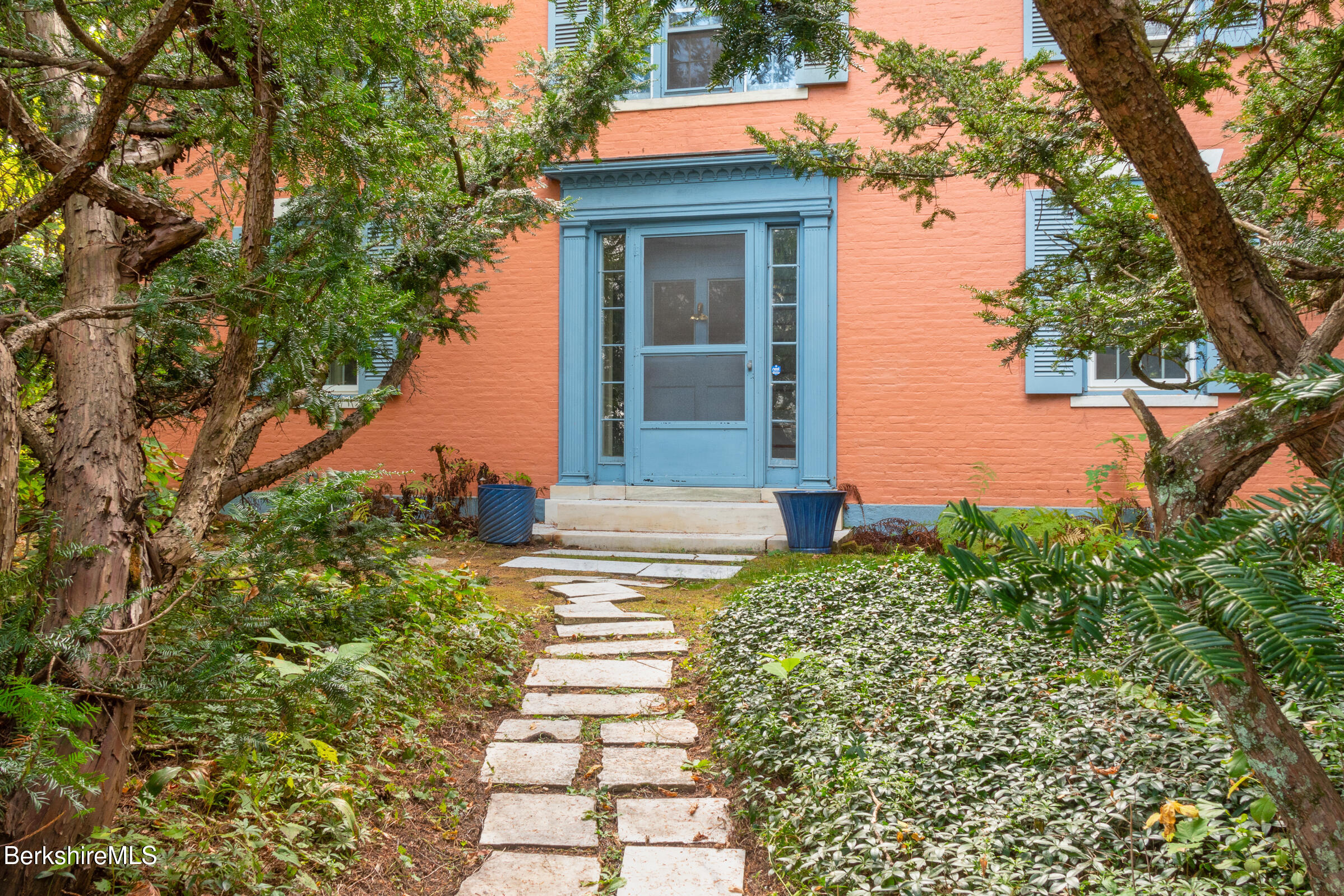 82 East Main Street Stockbridge, MA 01262 - Photo 3 of 52 a front view of a house with a yard