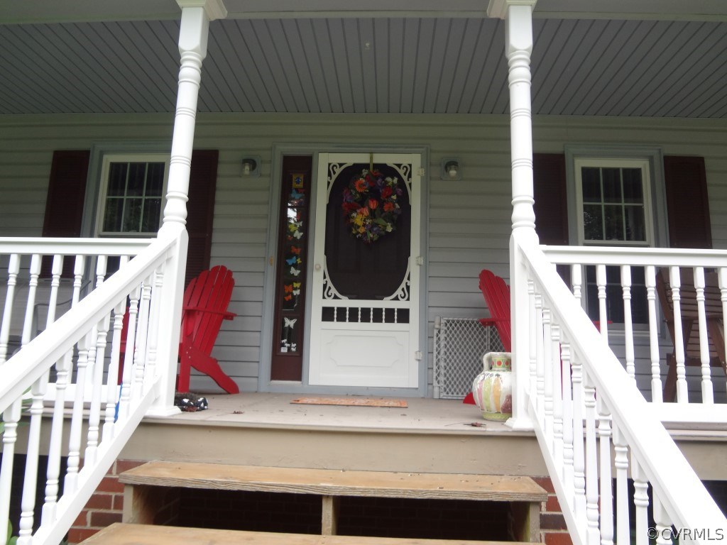 2503 Log Cabin Road Maidens, VA 23102 - Photo 2 of 37 Gallery Image 2