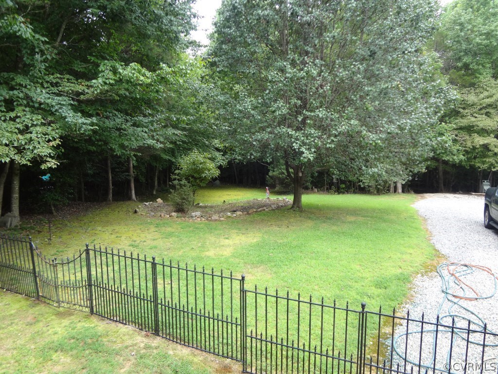 2503 Log Cabin Road Maidens, VA 23102 - Photo 34 of 37 Gallery Image 34