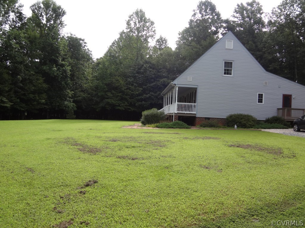 2503 Log Cabin Road Maidens, VA 23102 - Photo 4 of 37 Gallery Image 4