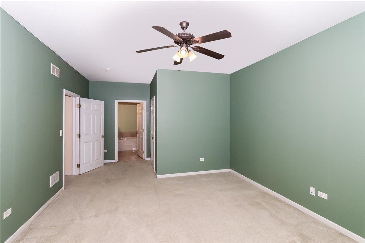 275 East Railroad Avenue, Unit 101 Bartlett, IL 60103 - Photo 14 of 31