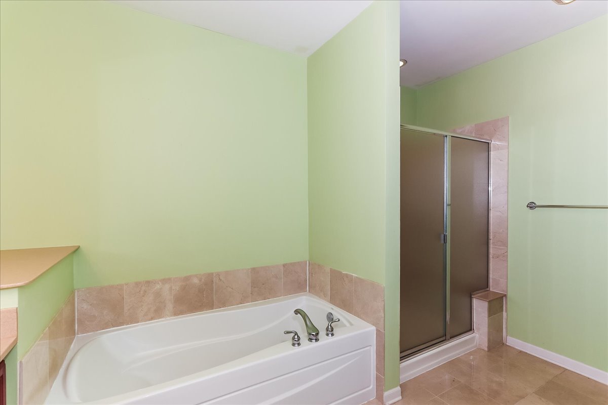 275 East Railroad Avenue, Unit 101 Bartlett, IL 60103 - Photo 16 of 31