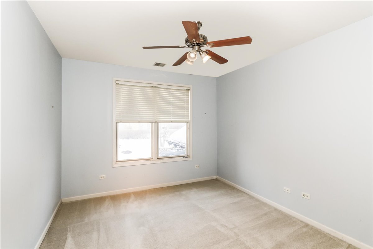 275 East Railroad Avenue, Unit 101 Bartlett, IL 60103 - Photo 17 of 31