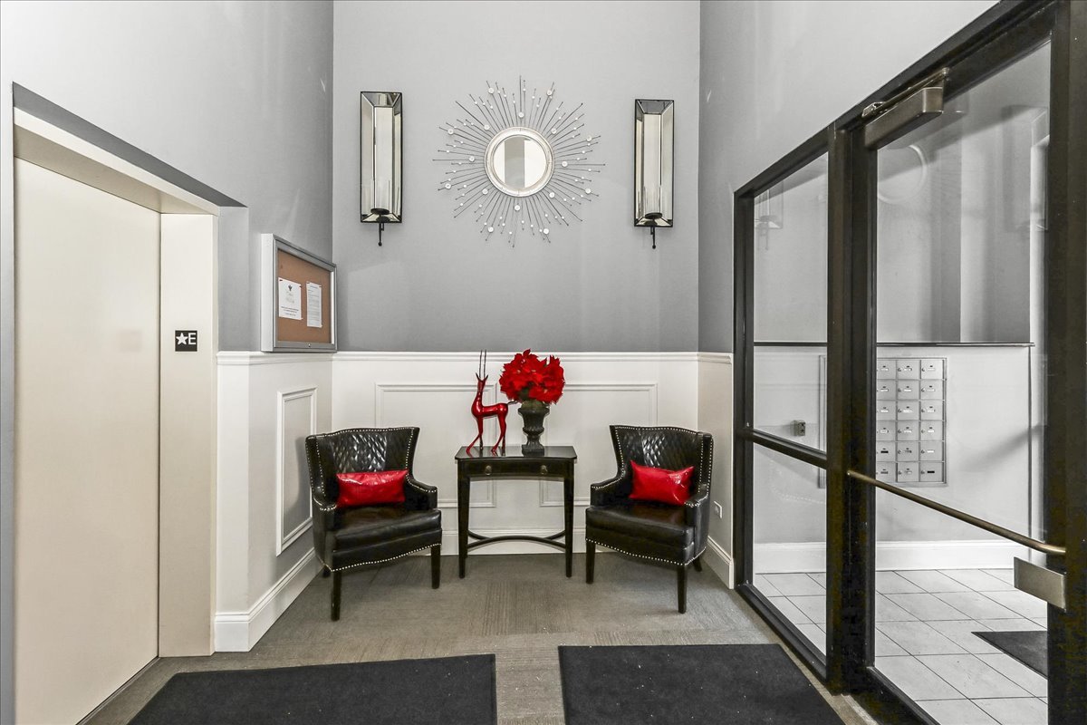 275 East Railroad Avenue, Unit 101 Bartlett, IL 60103 - Photo 21 of 31