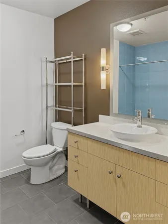 $324,995 | 3104 Western Avenue, Unit 522, Seattle, WA 98121