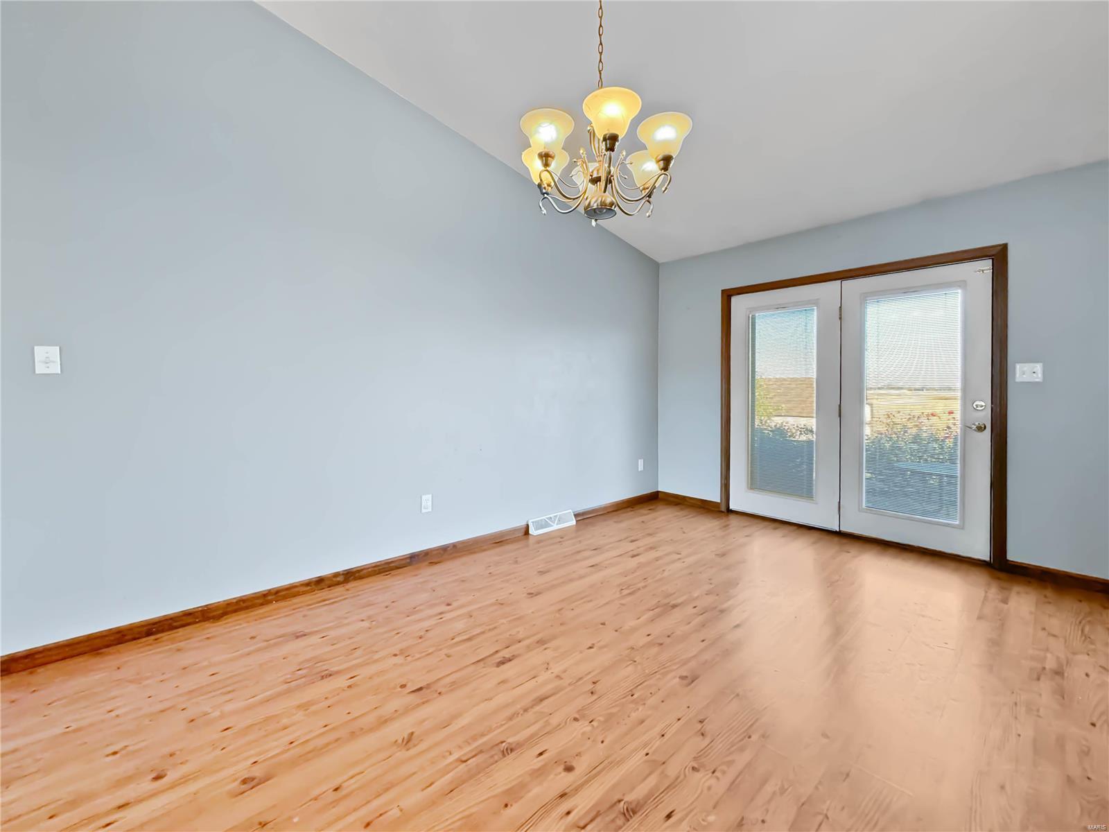 211 West Eldondale Drive Hecker, IL 62248 - Photo 12 of 41