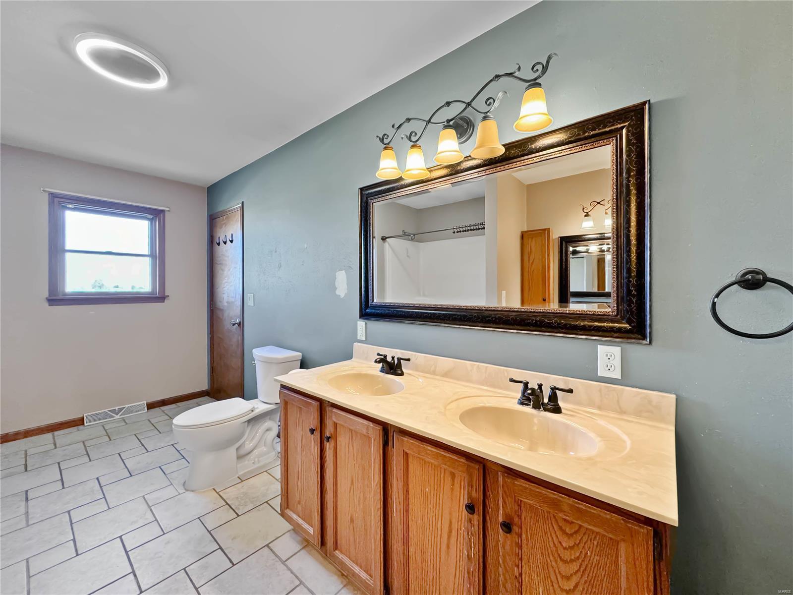 211 West Eldondale Drive Hecker, IL 62248 - Photo 20 of 41