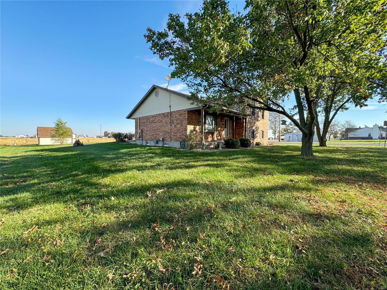 211 West Eldondale Drive Hecker, IL 62248 - Photo 3 of 41