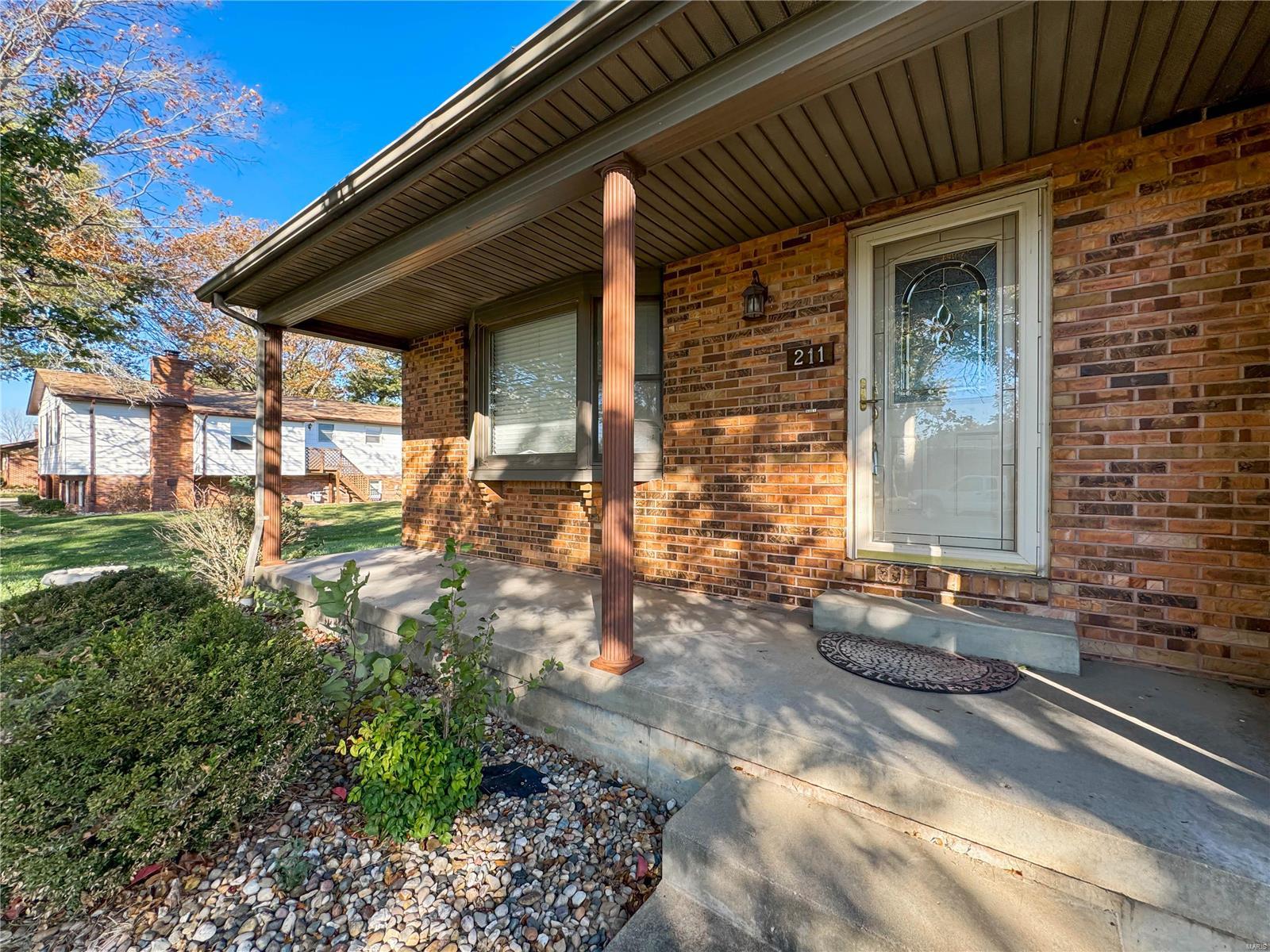 211 West Eldondale Drive Hecker, IL 62248 - Photo 5 of 41