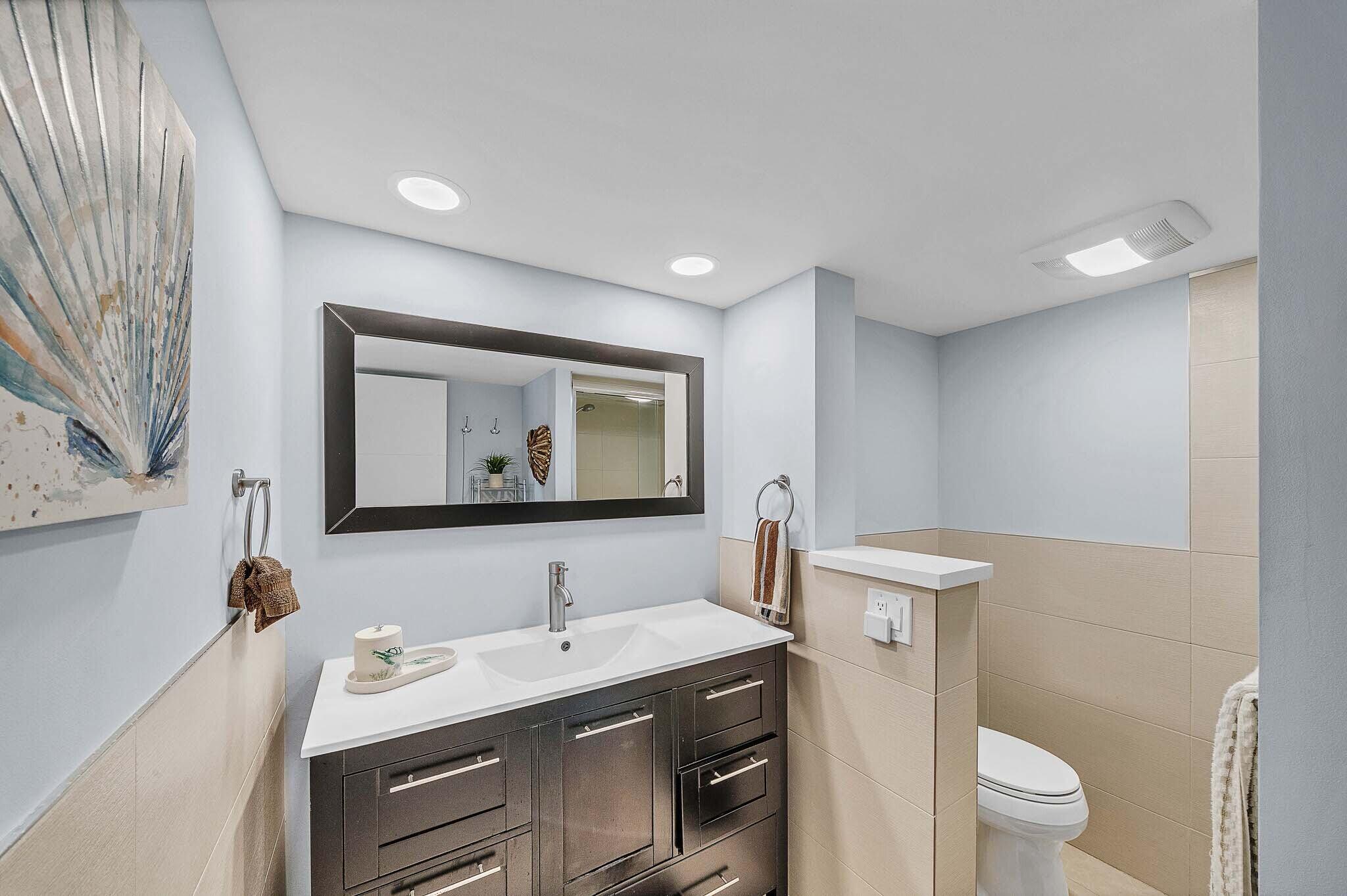 1111 South Ocean Boulevard Boca Raton, FL 33432 - Photo 22 of 47 19 Primary Bathroom (1)