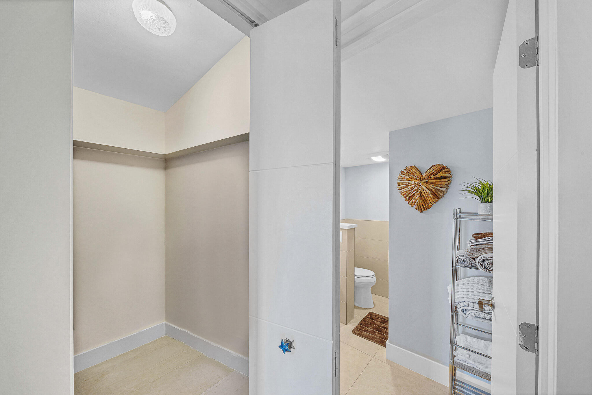 1111 South Ocean Boulevard Boca Raton, FL 33432 - Photo 25 of 47 18 Primary Closet (2)