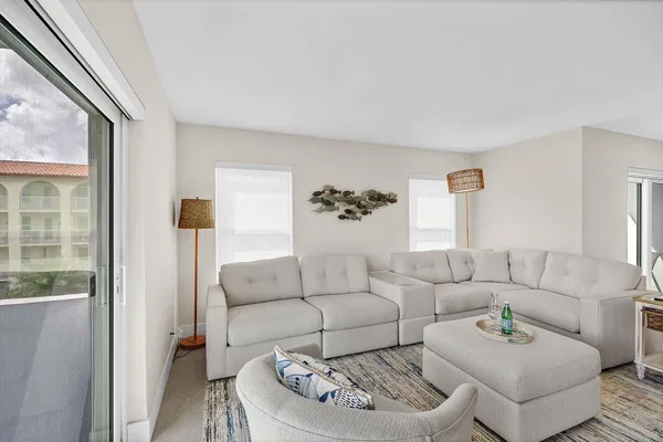 $2,995 | 1111 South Ocean Boulevard, Boca Raton, FL 33432