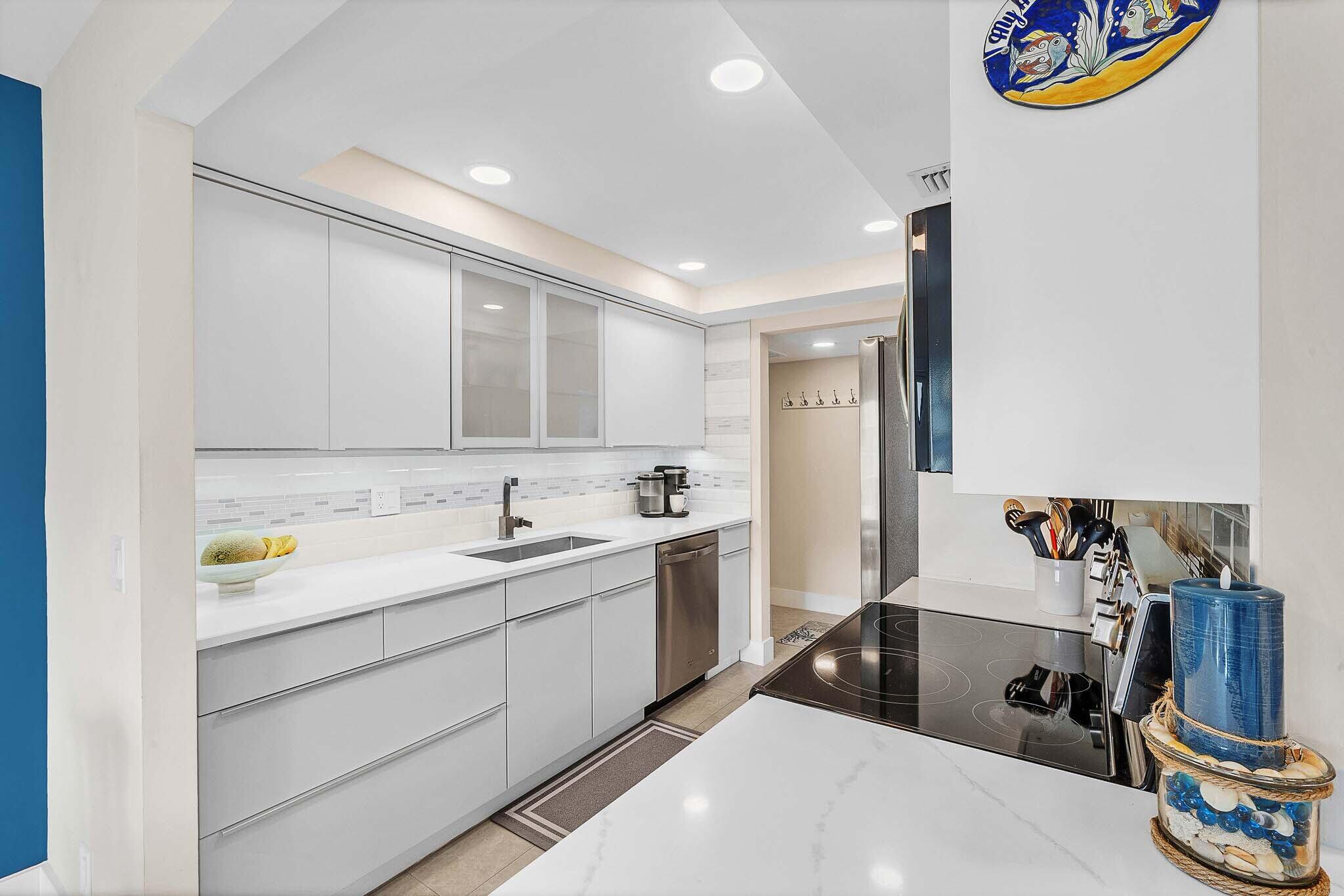 1111 South Ocean Boulevard Boca Raton, FL 33432 - Photo 7 of 47 11 Kitchen (1)