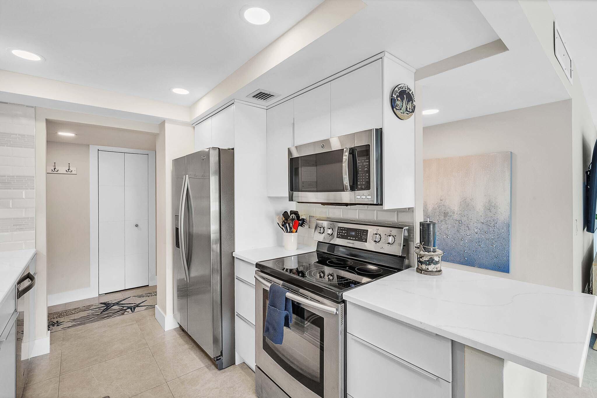 1111 South Ocean Boulevard Boca Raton, FL 33432 - Photo 10 of 47 11 Kitchen (2)