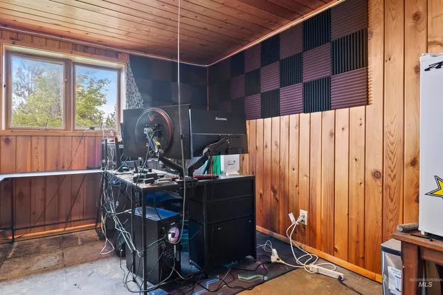 $525,000 | 1090 Desjardin Road, Deary, ID 83823