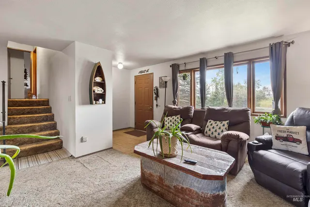 $525,000 | 1090 Desjardin Road, Deary, ID 83823